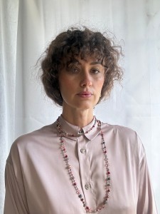 Naszyjnik-z-Labradorytow-Rubinow-Rodonitow-Larvikitu-Kociego-i-Oka-Kolekcja-Aura.jpeg